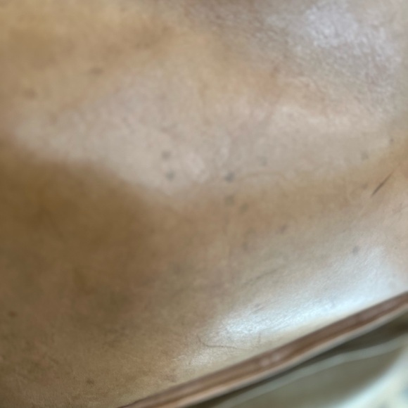 are Vintage 1475 tan leather shoulder bag - Picture 14 of 14